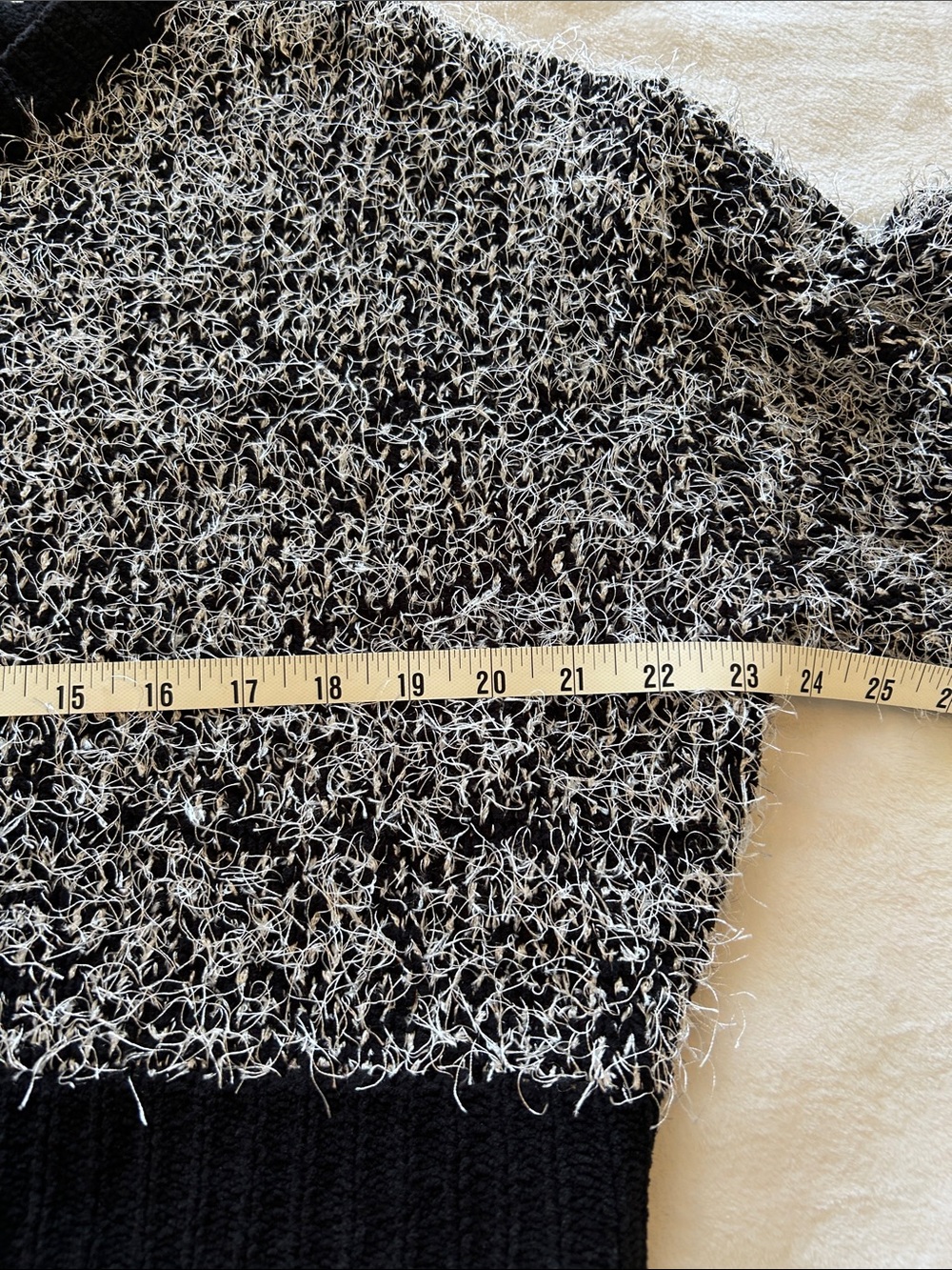 Altar'd State Contemporary Black & White Fuzzy Crewneck Sweater Size L - Picture 3 of 9